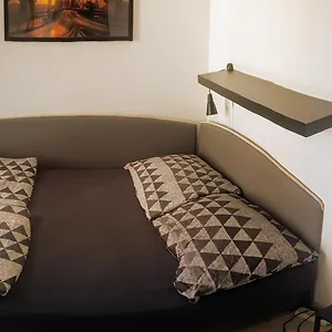 Sparrowl , Budapest Hongrie